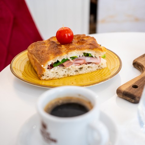 focaccia-sandwich