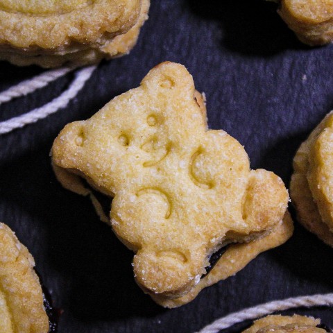 biscuiti-cu-magiun-fara-zahar