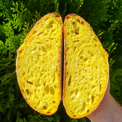 turmeric-bread